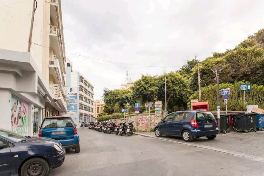 Cozy Apartment In The Heart Of The City Heraklion (Crete) Exterior foto