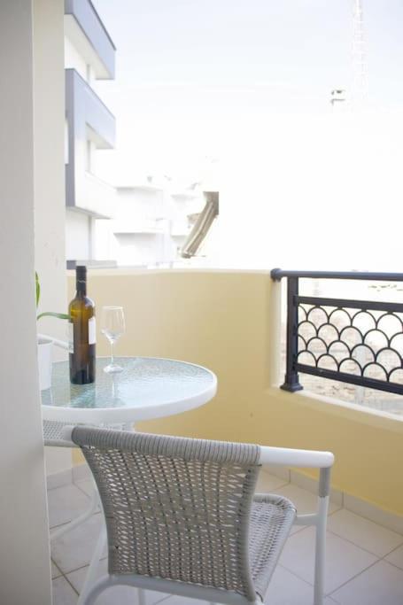 Cozy Apartment In The Heart Of The City Heraklion (Crete) Exterior foto